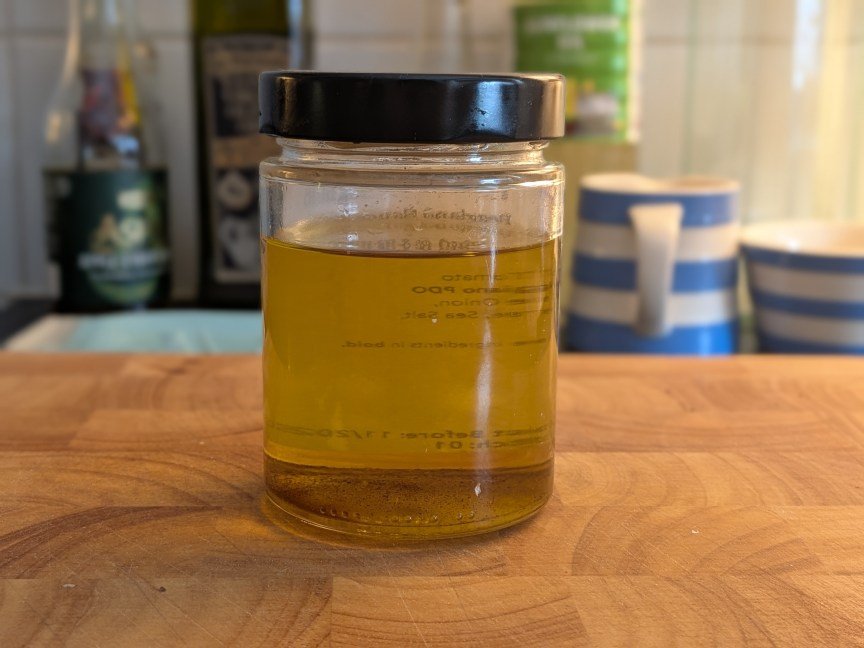 jar of oil to be reused