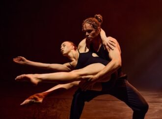 Stunning lighting and beautiful shapes undermined by lack of choreographic depth in Triptych