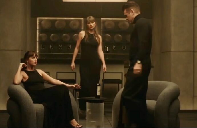 Taylor Swift Premieres ‘Patient Zero’ Music Video at VMAs, Turning Her New ‘Showgirl: Encore’ Single Into a Dramatic Ghost Story