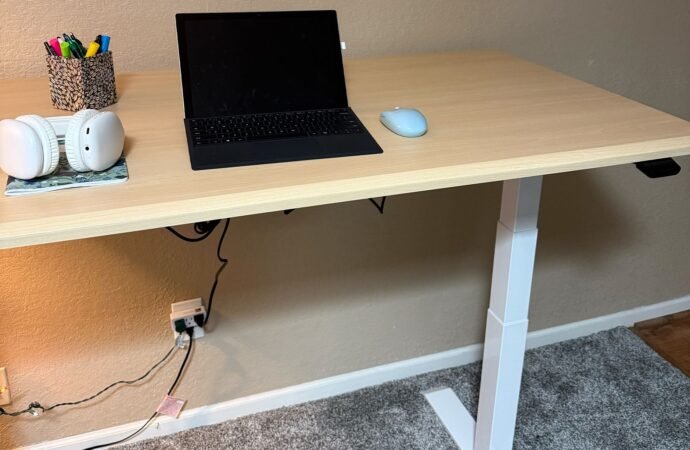 The Best Standing Desks Take Your Home Office to New Heights