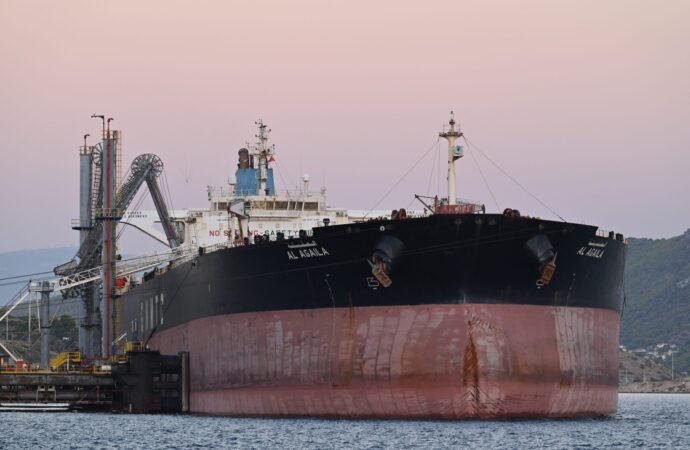 The Iran war is minting new one-day millionaires: oil tankers brave enough to sail across the Strait of Hormuz | Fortune
