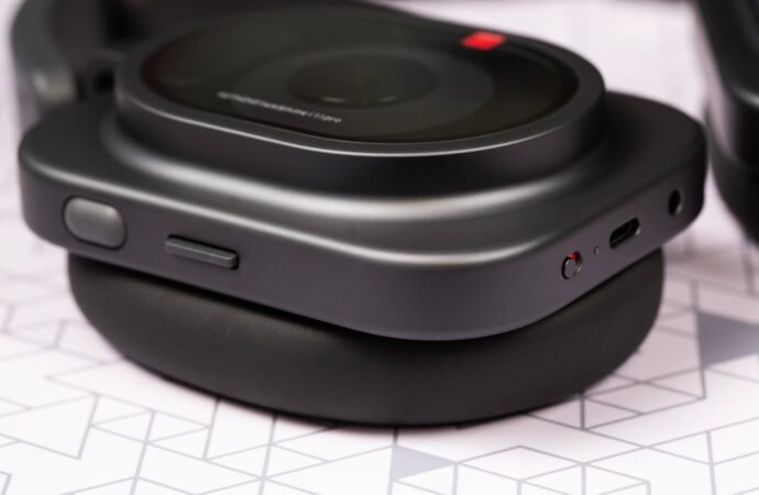 The Nothing Headphone 1 Pro put you in the studio