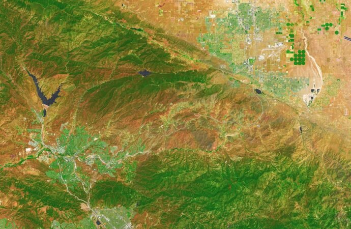 The Otherworldly Geology of Vasquez Rocks – NASA Science
