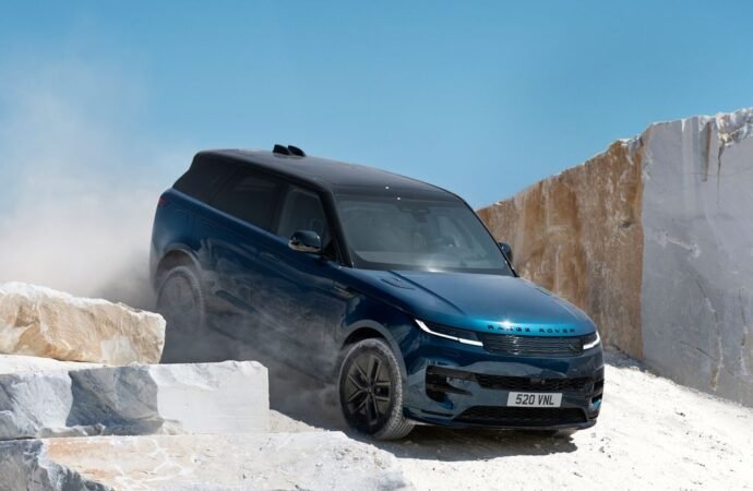 The Range Rover Sport Electric Arrives With More for Less
