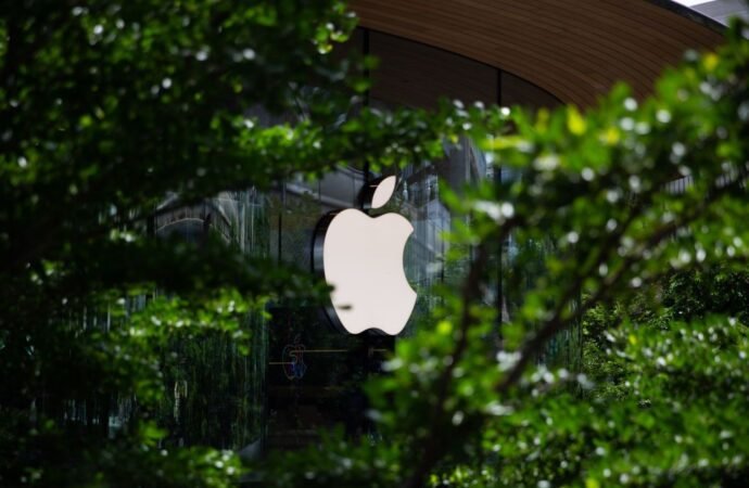 The man who built Apple’s stores doesn’t buy Silicon Valley’s bet on AI shopping | TechCrunch