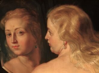 The reason your face looks different in photos than a mirror