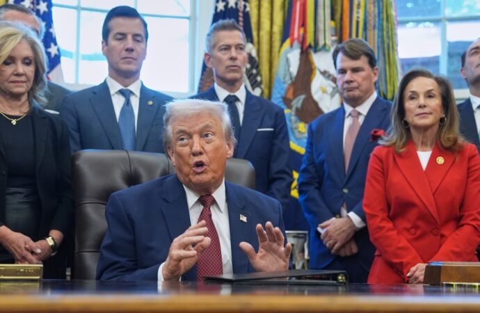 Trump administration set to roll out lower fuel economy standards for cars, light trucks