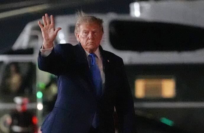 Trump administration will defend its ban of three prominent news outlets in court hearing