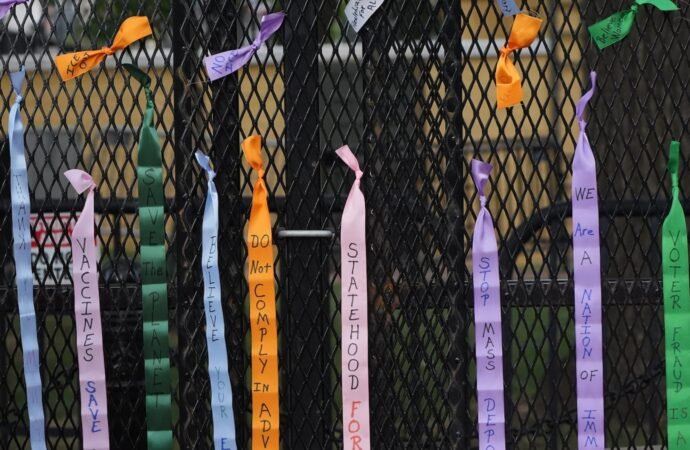 Trump plan for fence at Lafayette Park near White House gets review by federal panel