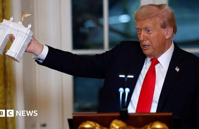 Trump says his triumphal arch will become a military ammunition complex