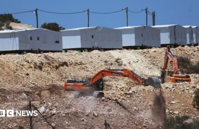 UK government expected to announce restrictions on trade with West Bank settlements