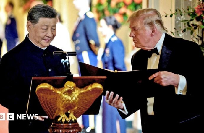 US and China must act as responsible powers together, Xi says as Trump toasts friendship at state dinner