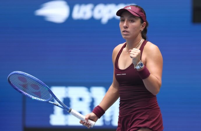 U.S. tennis star Jessica Pegula’s dad is also heavily invested in sports—he owns the NFL’s Buffalo Bills and has a $9.3 billion net worth | Fortune