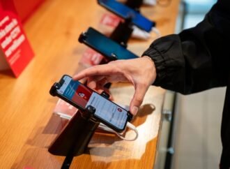 Vodafone Launches 48-Month Phone Plans in Australian First