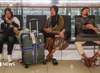 Volcano eruption triggers flight suspensions at Indonesia’s main airport