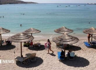 Vouliagmeni beach: Man, 82, dies after beach fight with 76-year-old over sunlounger in Greece