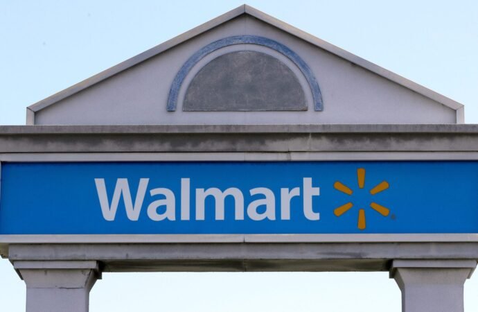 Walmart CEO says that the retail giant and its AI shopping assistant aren’t using personal information to set prices amid rollout of digital labels | Fortune