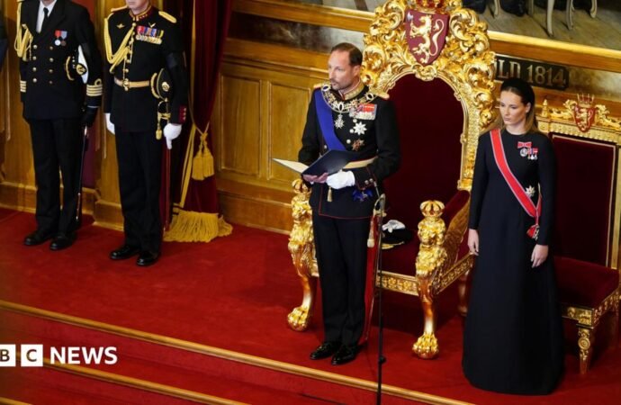 Watch: Norway’s Haakon takes oath as mourners pay respects to late King