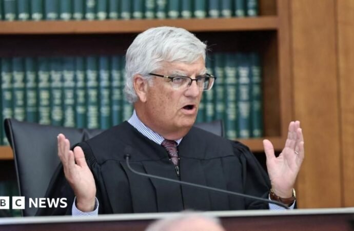 What happens if a mistrial is declared in Lindsay Clancy case?