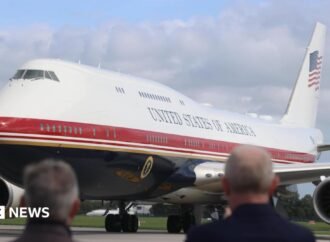 White House bars CNN from travelling with Trump on Air Force One
