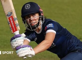 Women’s One-Day Cup: Hampshire beat The Blaze to go top