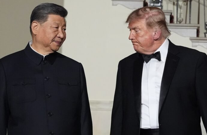 Xi is wrapping his visit to Washington with a peek at the Constitution and Bill of Rights