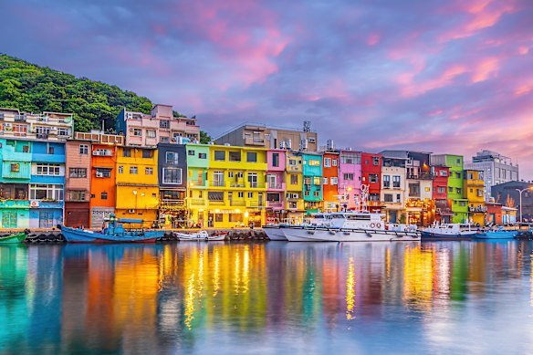Take in Keelung’s peaceful coastal waters.
