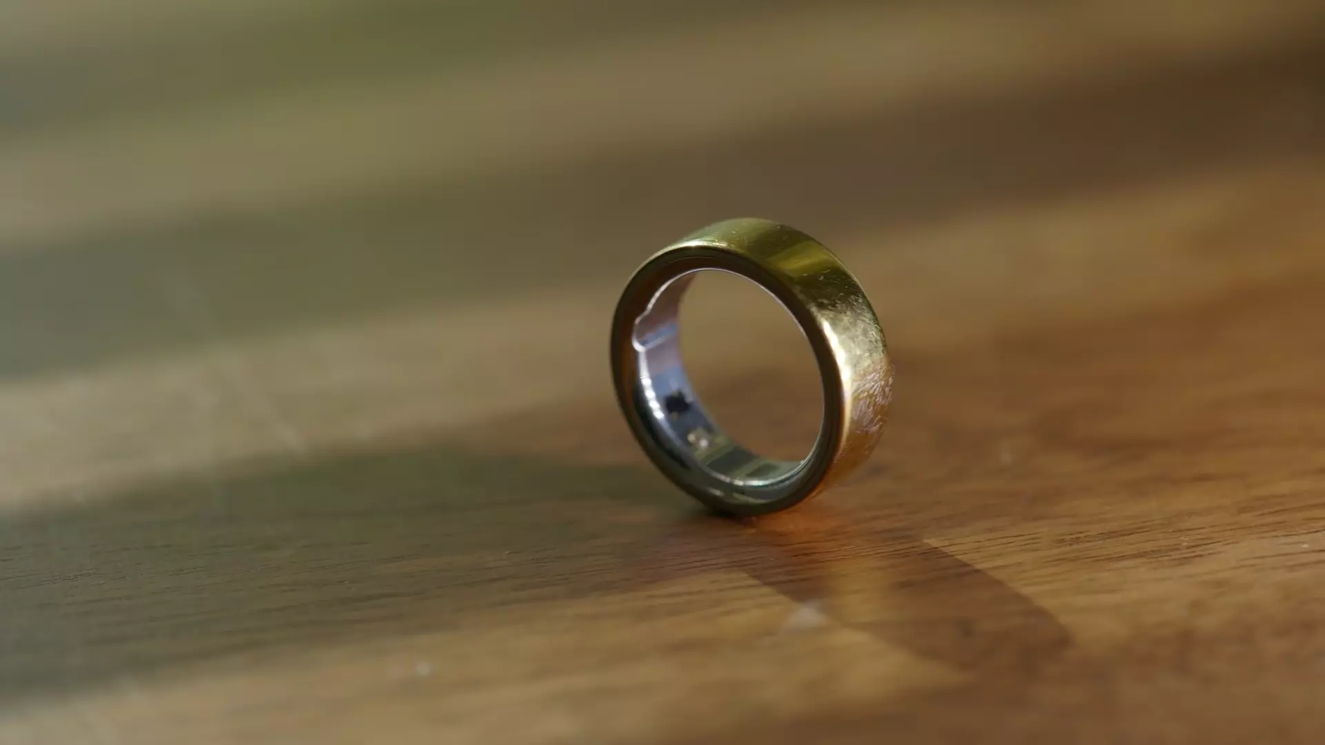 Apple Watch vs. Oura Ring: The One Feature That Tipped the Scale