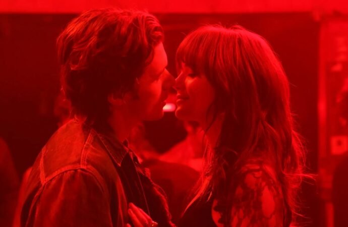‘Charlie Harper’ Review: Emilia Jones and Nick Robinson Come Apart, in Fits and Starts, in a Fuzzy, Non-Linear Breakup Drama