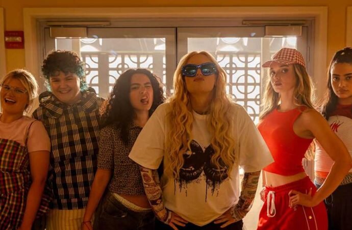 ‘Girl Group’ Review: Rebel Wilson’s Bawdy Pop Comedy Is All Fizz and Little Substance
