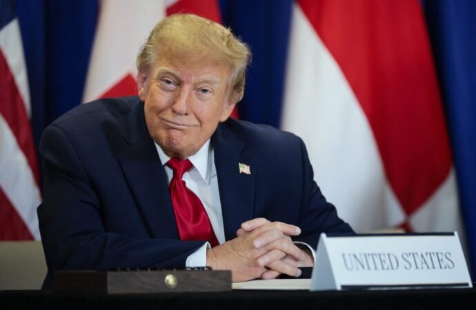 ‘It’s so corrosive to democracy’: Over 50 federal prosecutors speak out against Trump’s $100,000 a month ‘insider trading’ scheme | Fortune