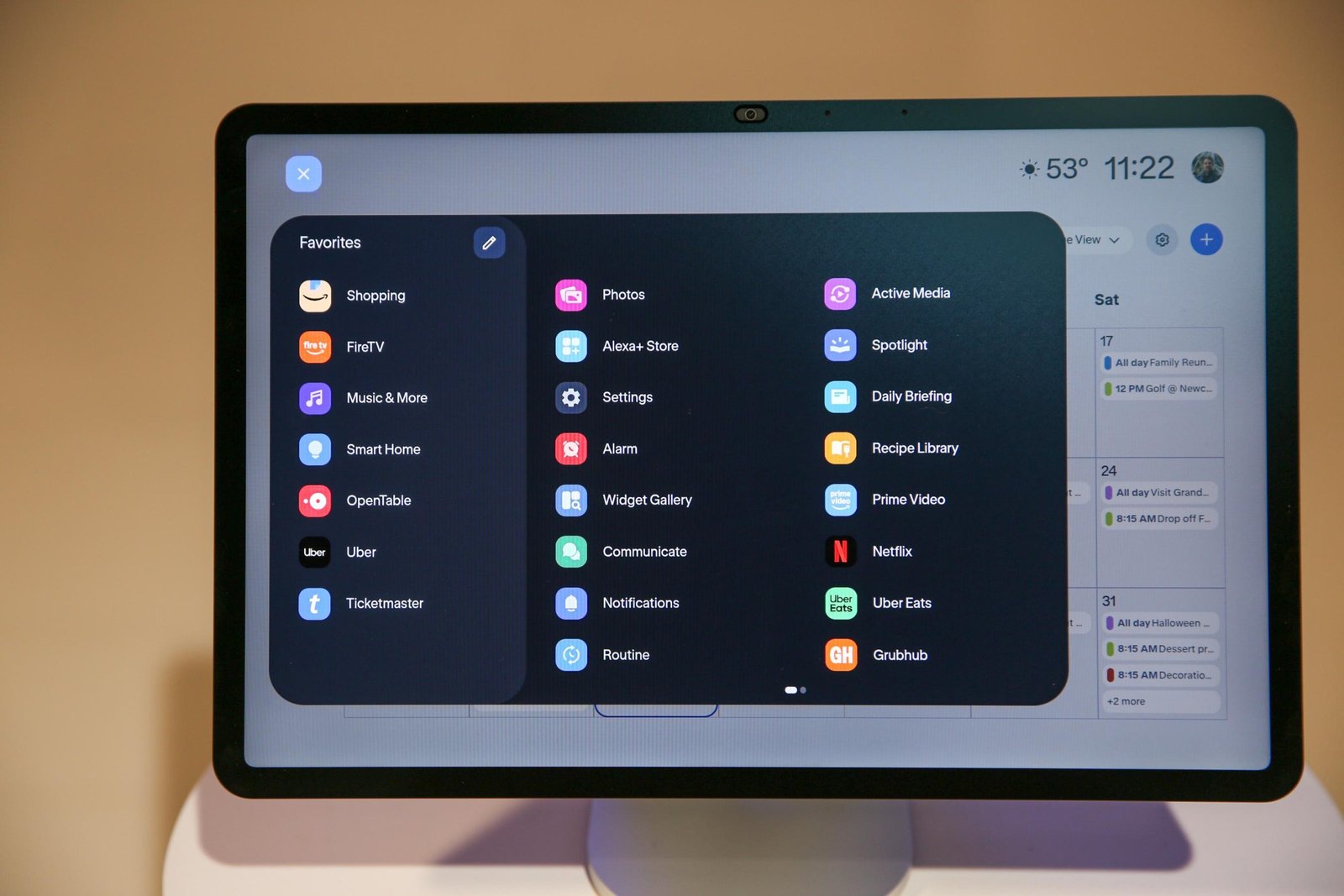 The customizable Favorites bar lets you switch between applications easily. The Show also features a built-in camera with new IR features enabling night vision.