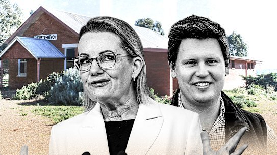 The Finley Retreat Public Hall in southern NSW was the unlikely setting for a meeting that would severely damage the ambitions of the Reformers. 