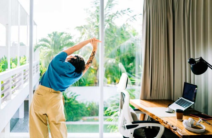 5 simple ways to relieve the aches and pains of sitting at a desk all day