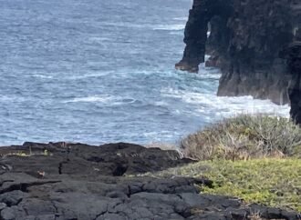 A famed Hawaii sea arch collapses, prompting NPS warnings of unstable cliffs