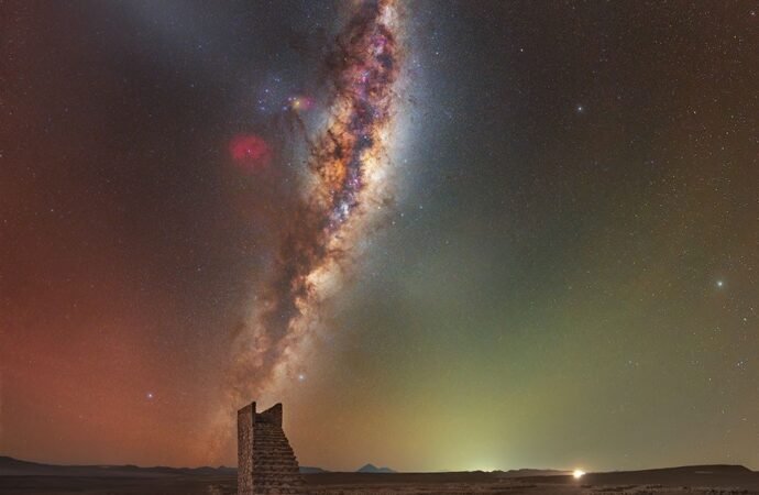APOD: 2026 October 13 – Desert Stairway to Heaven – NASA Science