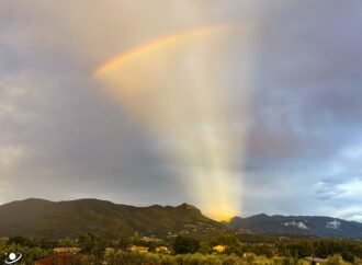 APOD: 2026 October 20 – An Anticrepuscular Rainbow Fan – NASA Science
