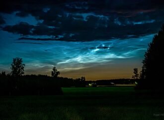 APOD: 2026 October 27 – Noctilucent Clouds over Sweden – NASA Science