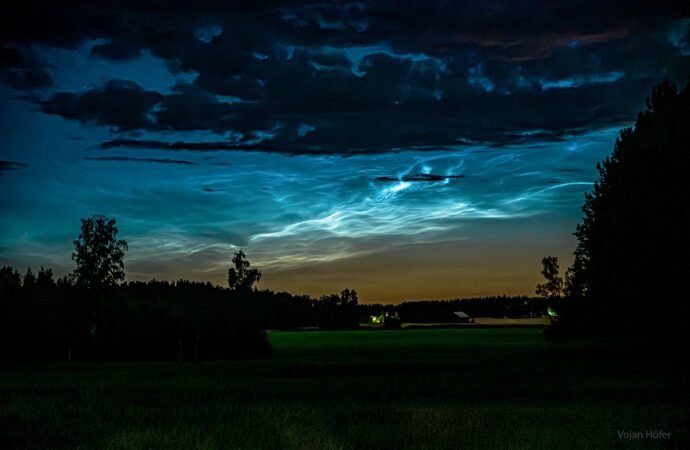 APOD: 2026 October 27 – Noctilucent Clouds over Sweden – NASA Science