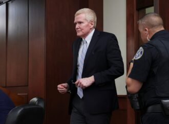 Alex Murdaugh’s defense and prosecutors expect to clash over evidence during hearing