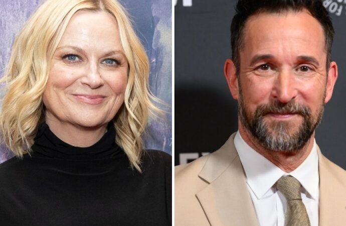 Amy Poehler Tells Noah Wyle ‘The Pitt’ Needs More Romance: If You’re ‘Gonna Show the Guts, You Gotta Show Some Butts’