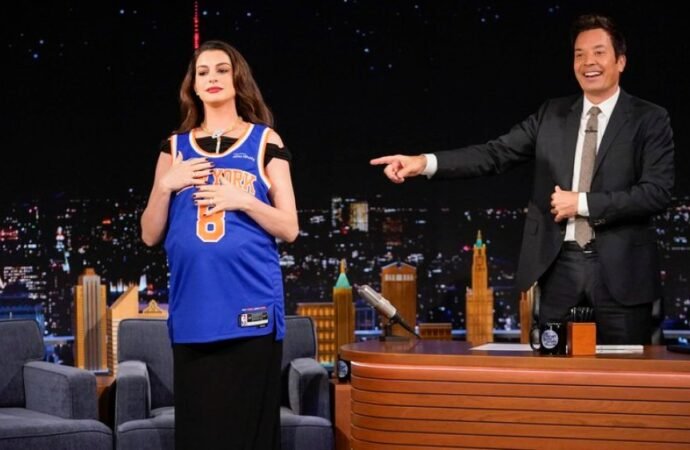 Anne Hathaway Would Rather Have Another Knicks Championship Over a Second Oscar