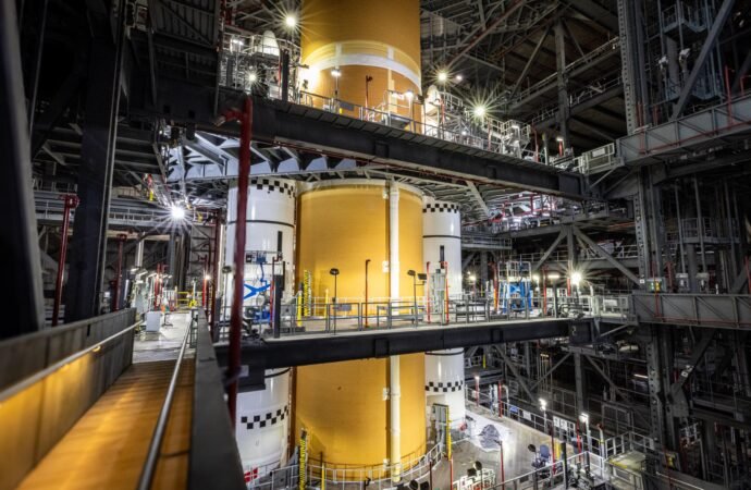 Artemis III SLS Core Stage Joins Boosters at Kennedy – NASA