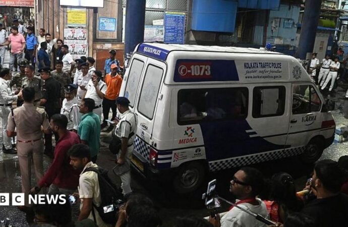 At least 17 dead in crush at Hindu festival event in India