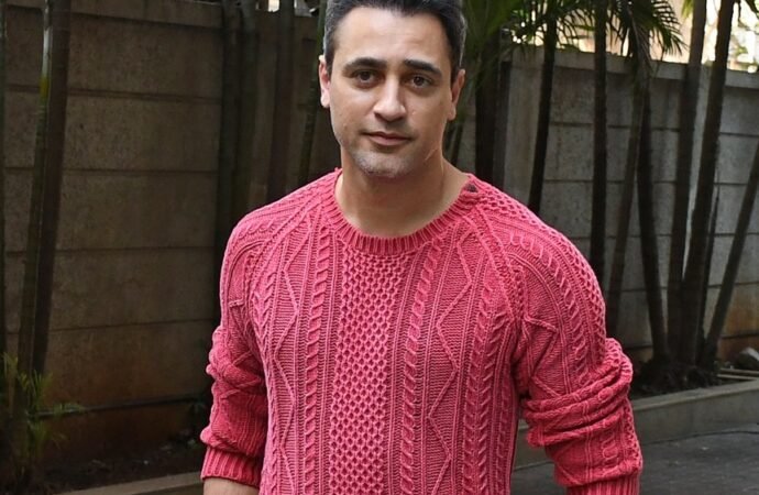 Bollywood Actor Imran Khan Heads to High Court to Fight Order to Leave India Over Election Protest
