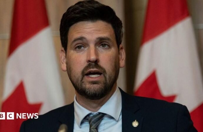Canada suspends plans to expand assisted dying to people with mental illness