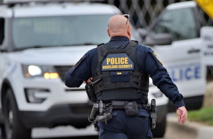 Chicago-Area Cops Helped HSI Spy on Minnesota Anti-ICE Activists