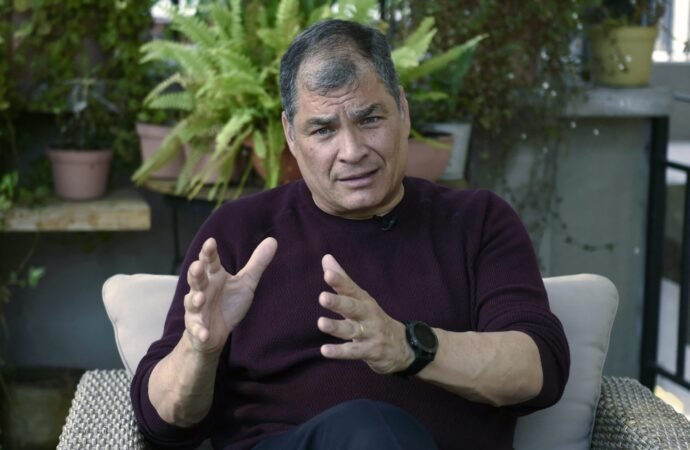 Ecuador’s president tried to kill the dollar. Here’s what that means for Venezuela, Argentina and the Rest of Latin America | Fortune