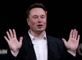 Elon Musk says Tesla and SpaceX are weighing a $3.5 trillion merger—without him in the room | Fortune