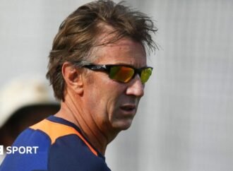 England appoint Eric Simons to Stephen Fleming’s Test coaching team